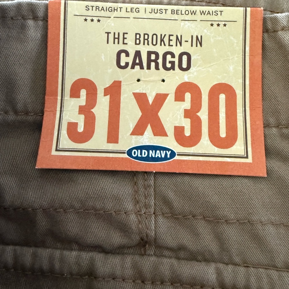Men’s Old Navy “The Broken In Cargo” pants size 31X30 NWT